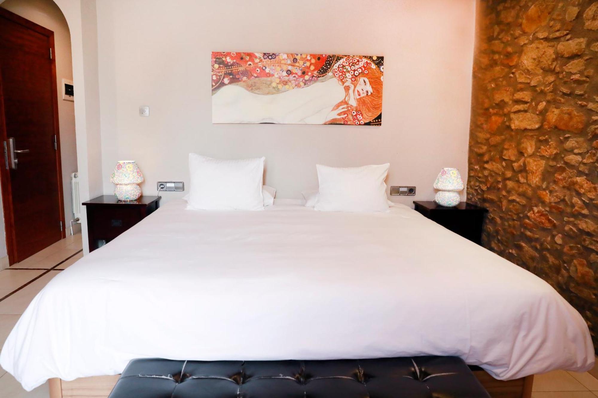La Violeta Hotel Spa & Chill Out Castelltercol Bagian luar foto