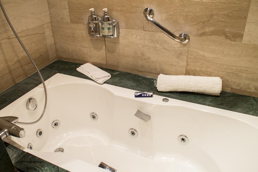 La Violeta Hotel Spa & Chill Out Castelltercol Bagian luar foto